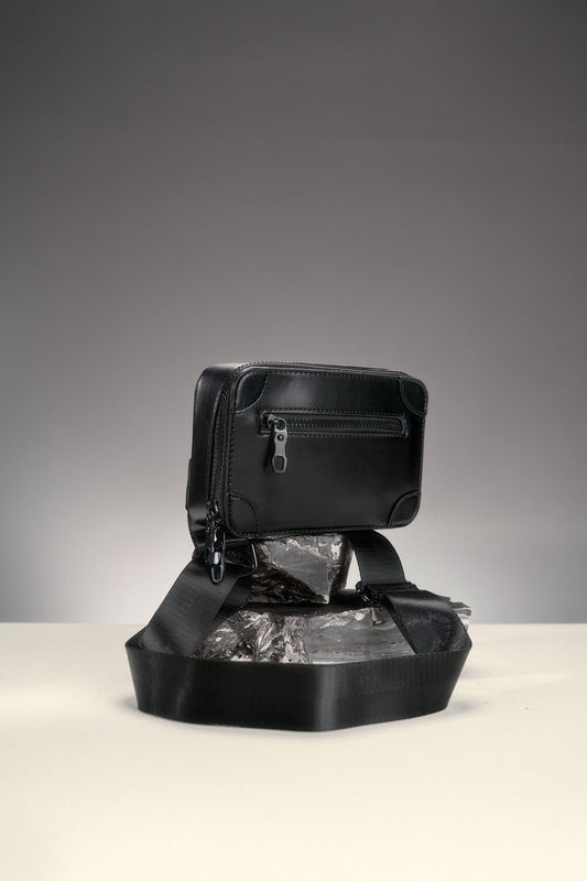 Alvar Black